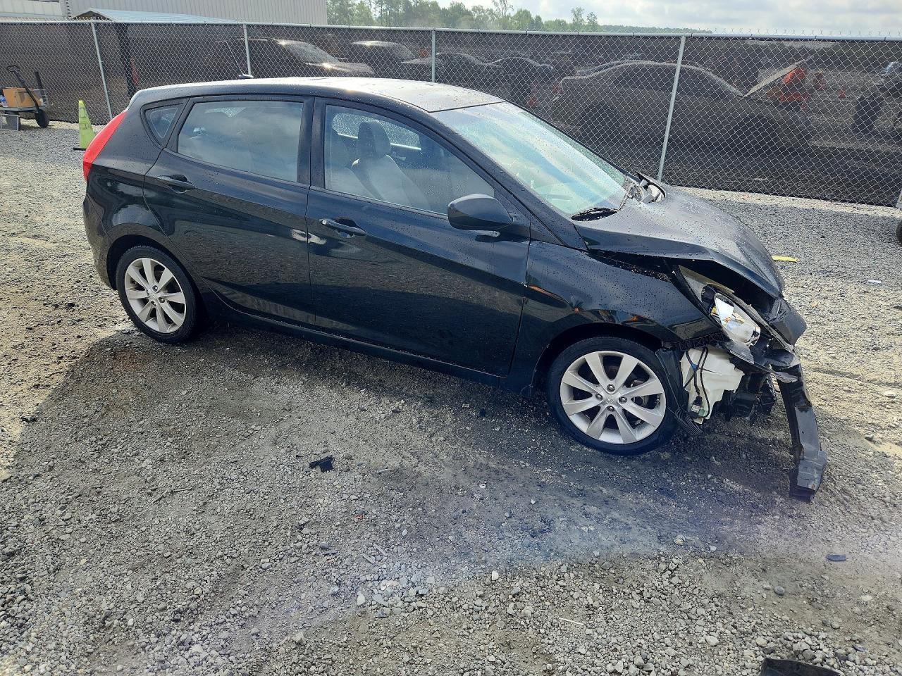 2012 Hyundai Accent Gs - Фото 4
