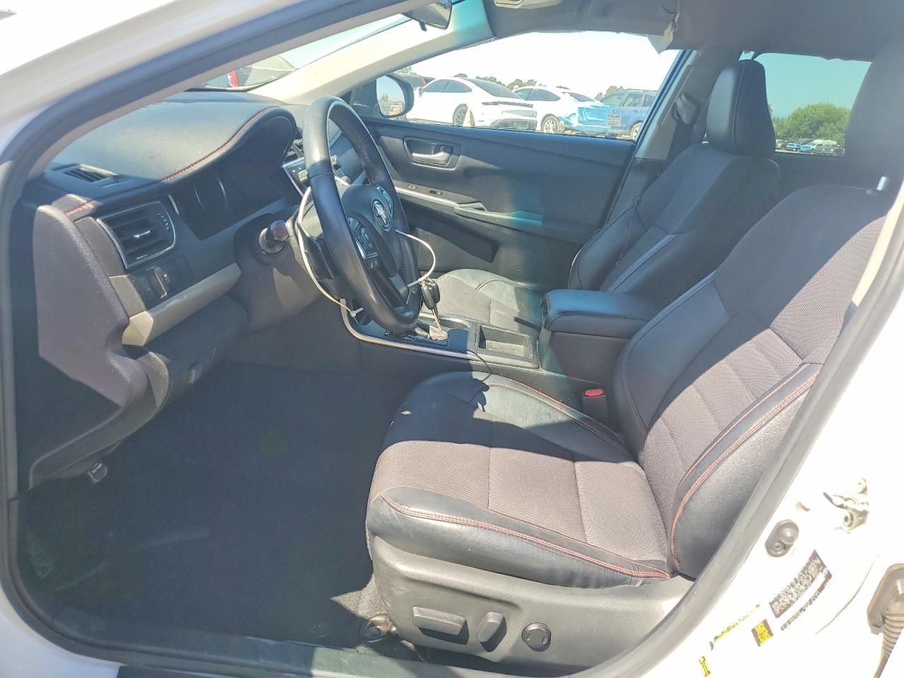 2017 Toyota Camry Se - Фото 7