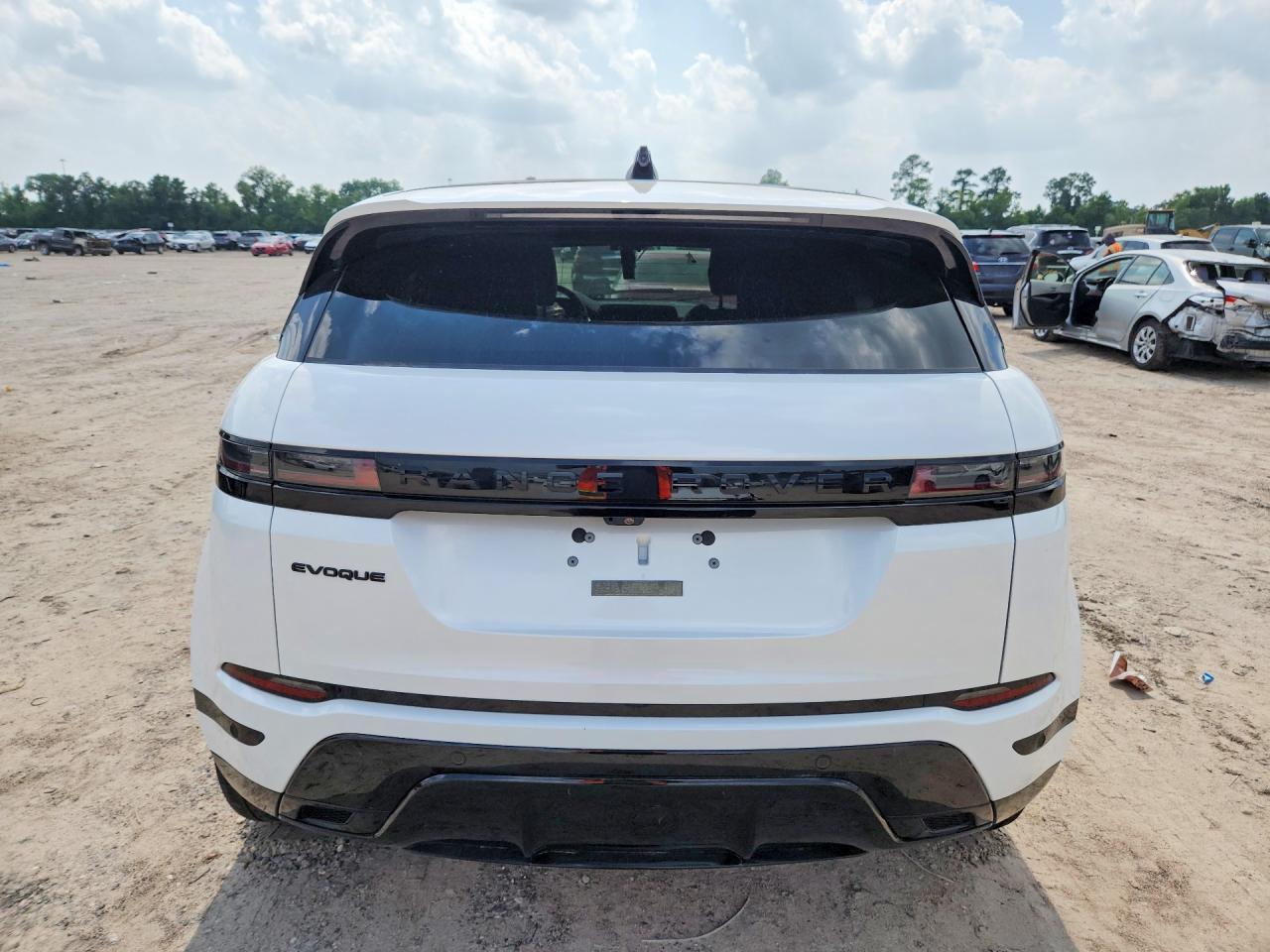 2024 Land Rover Range Rover Evoque Dynamic Se - Image 6