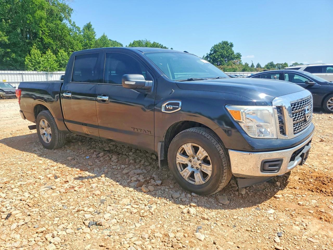 2017 Nissan Titan - Фото 4