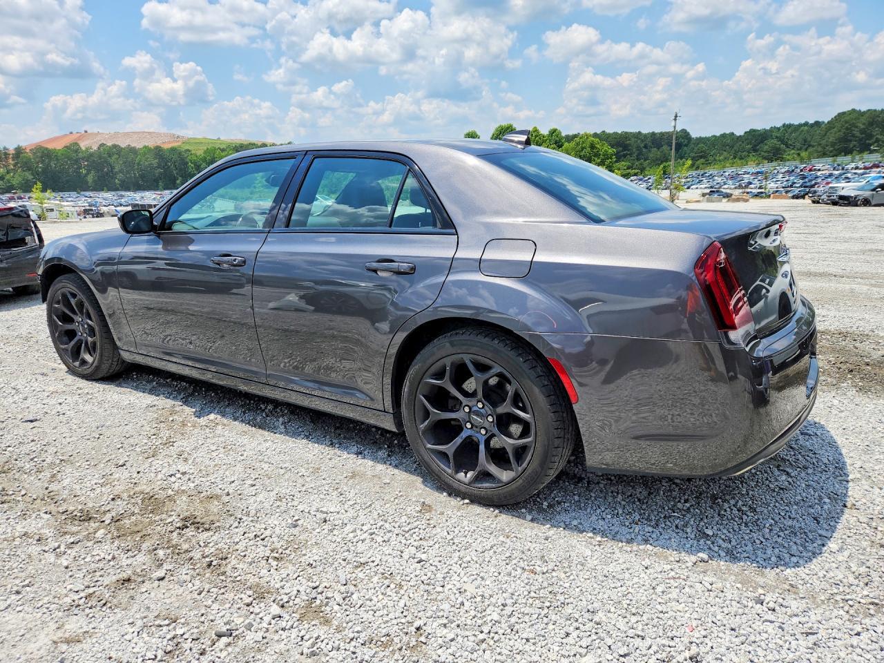 2019 Chrysler 300 S - Image 2