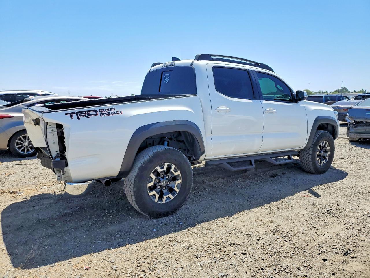 2022 Toyota Tacoma Trd Off-Road - Image 3