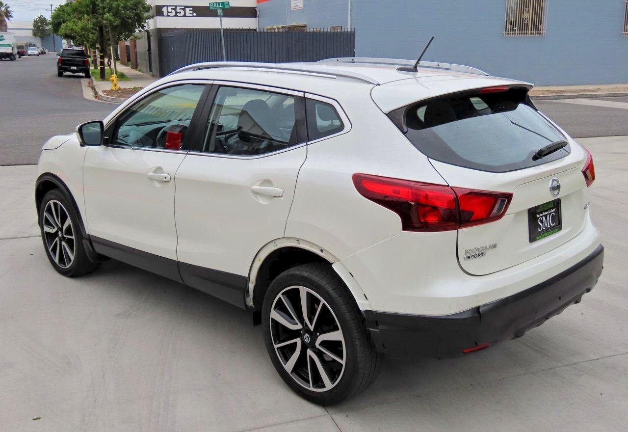 2017 Nissan Rogue Sport Sl - Image 4