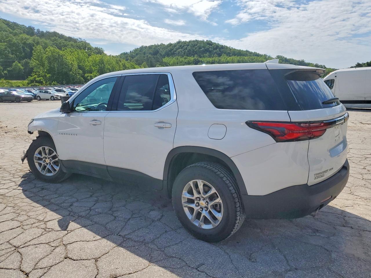 2023 Chevrolet Traverse Ls - Image 2