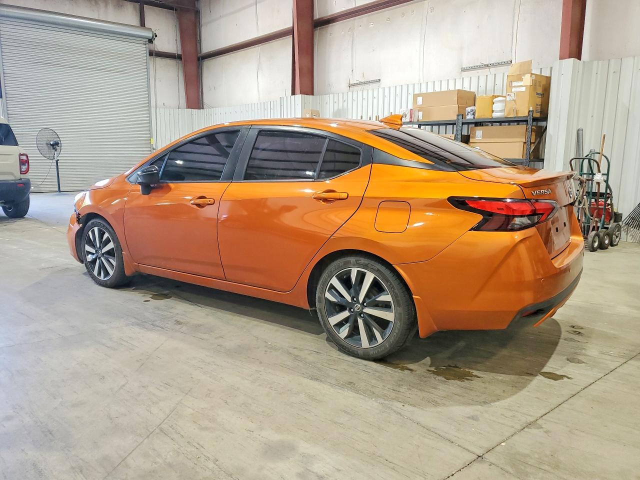 2022 Nissan Versa Sr - Image 2