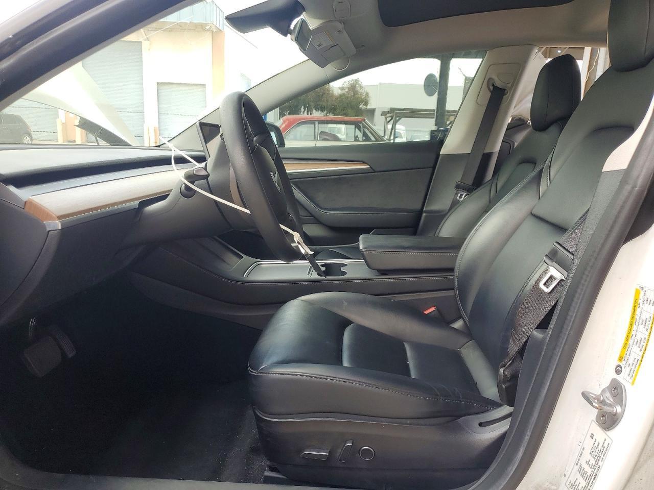 2022 Tesla Model 3 - Фото 7