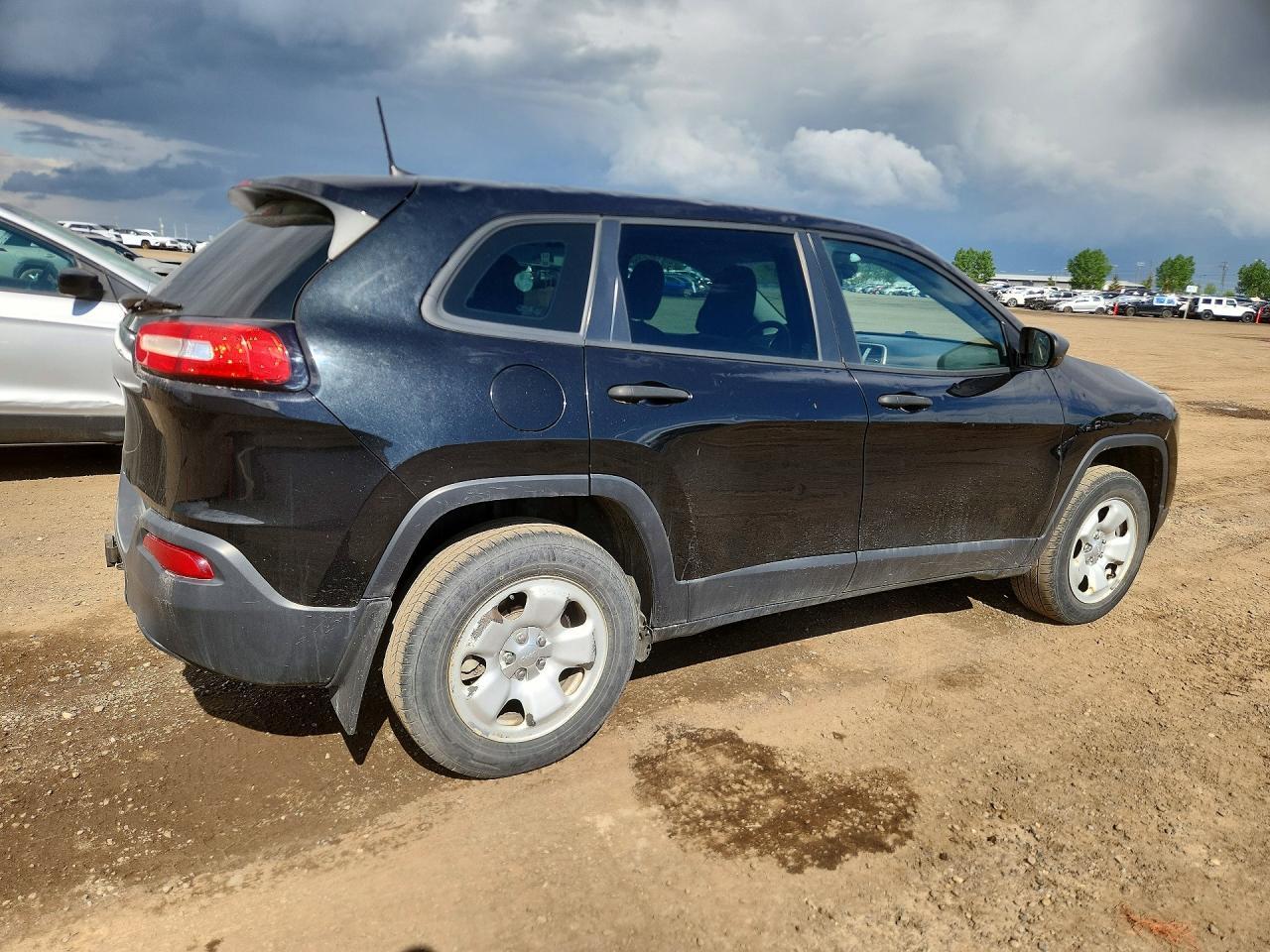 2016 Jeep Cherokee Sport - Фото 3