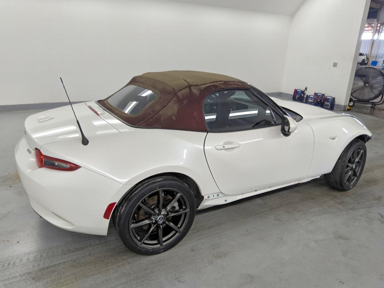 2018 Mazda Mx-5 Miata Grand Touring - Image 3
