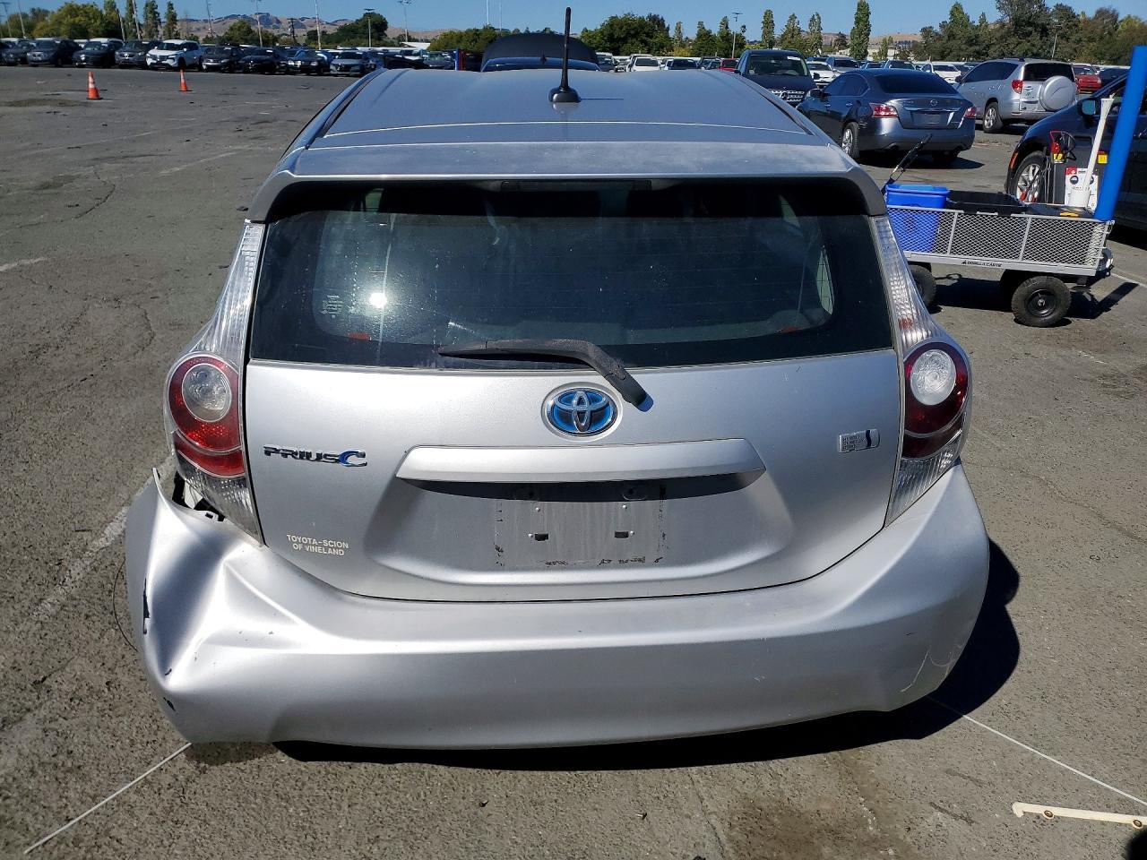 2012 Toyota Prius C Three - Фото 6