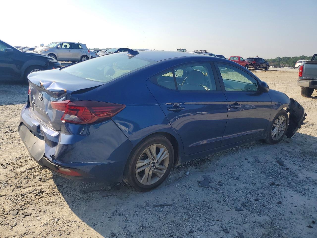 2020 Hyundai Elantra Value Edition - Фото 3