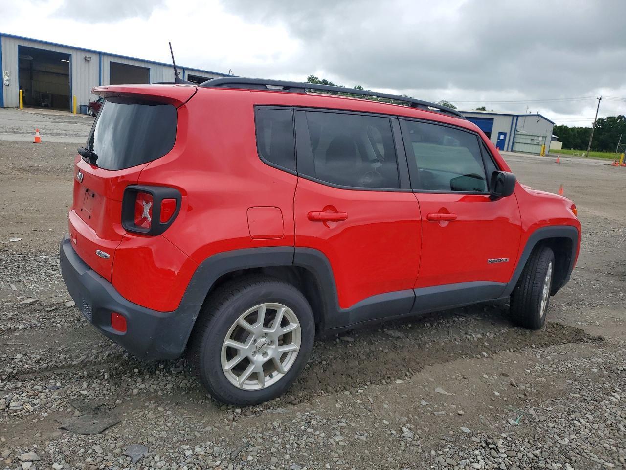 2022 Jeep Renegade Latitude - Фото 3