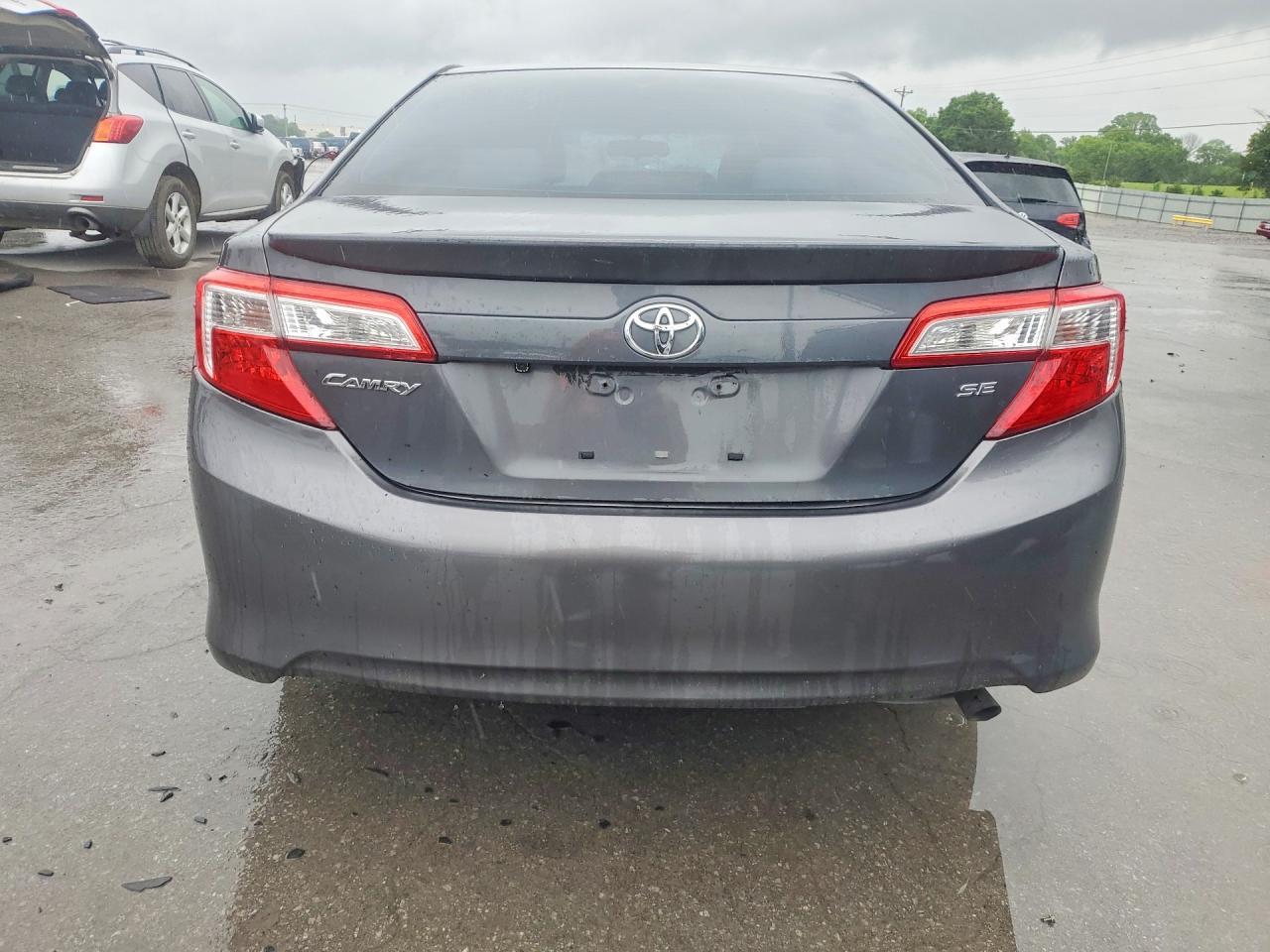 2014 Toyota Camry Le - Фото 6