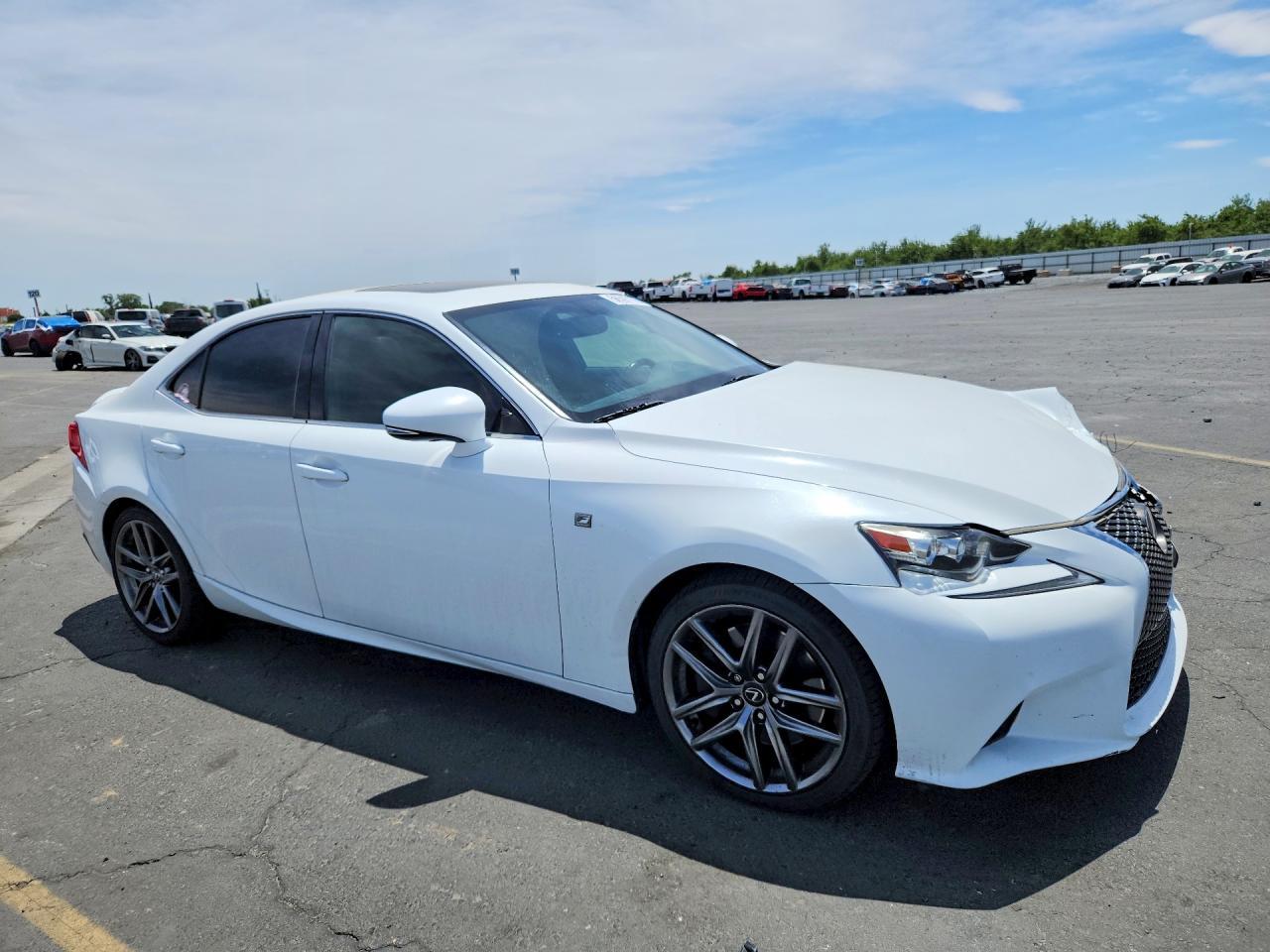 2016 Lexus Is 200T - Image 4