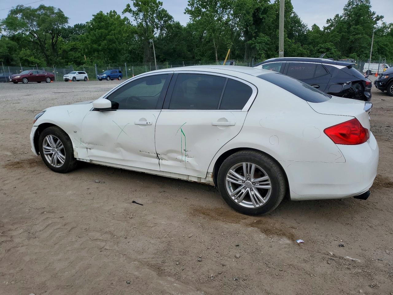 2015 Infiniti Q40 Base - Image 2