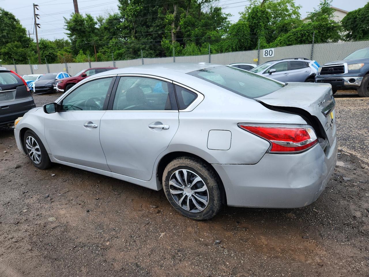 2015 Nissan Altima 2.5 S - Фото 2
