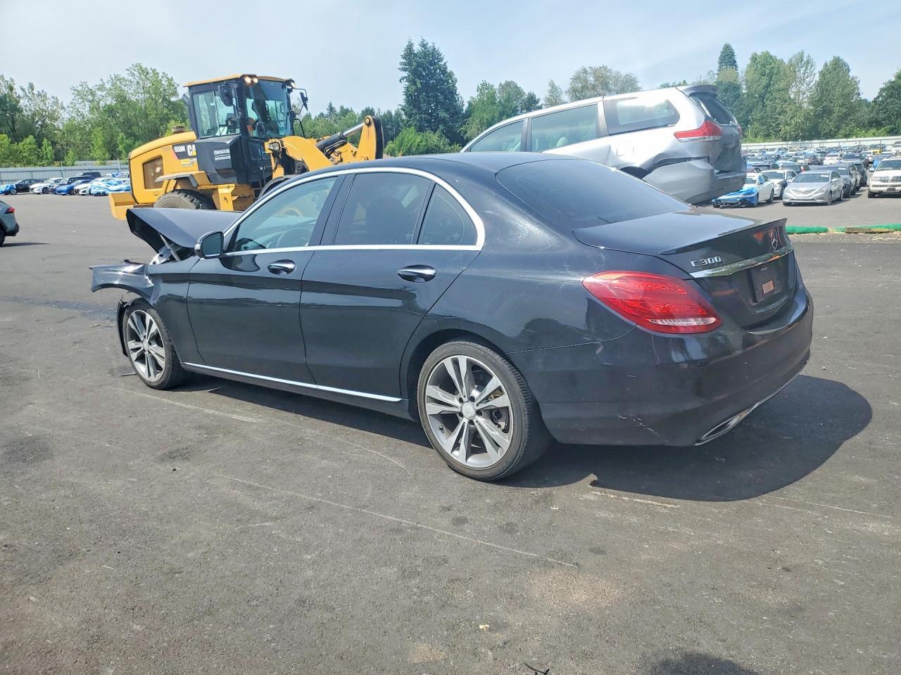 2015 Mercedes-Benz C 300 - Фото 2