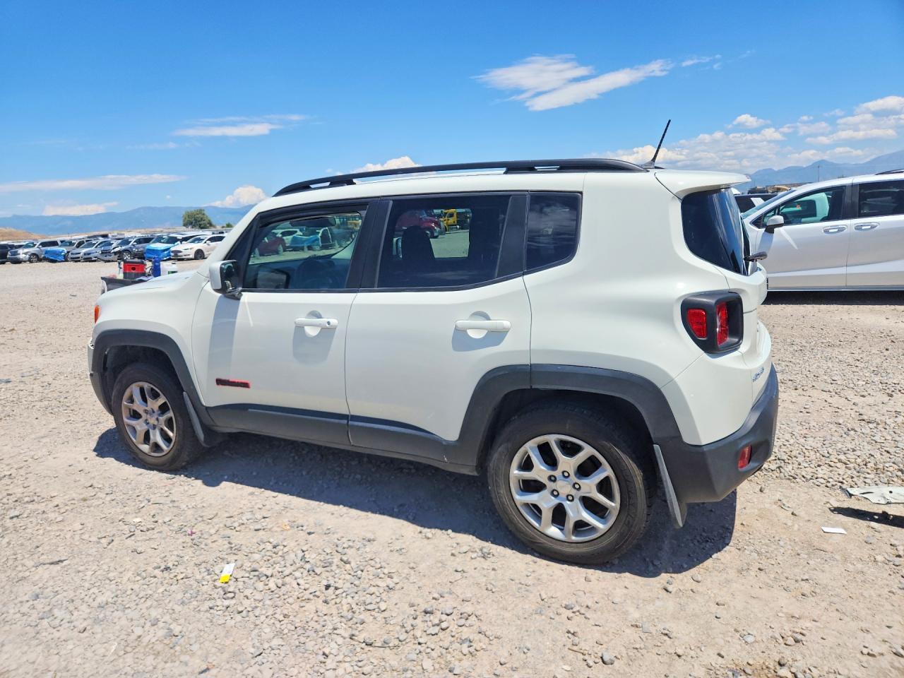 2017 Jeep Renegade Latitude - Фото 2