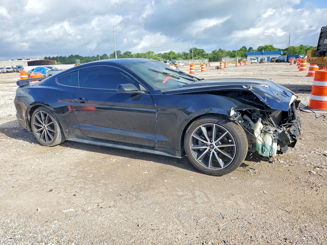 2017 Ford Mustang - Image 4