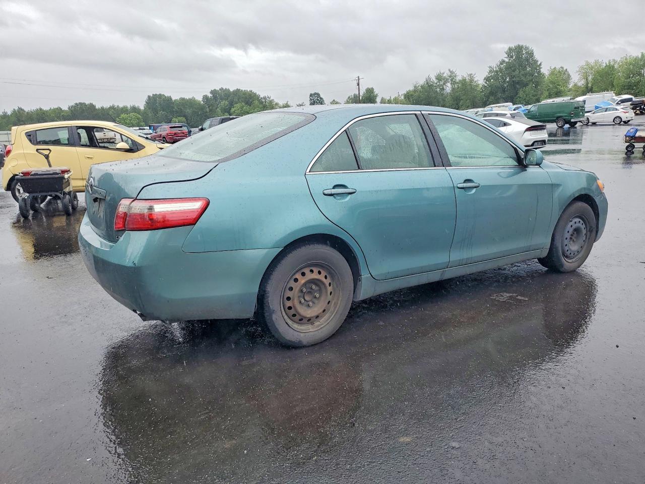 2009 Toyota Camry Le - Фото 3