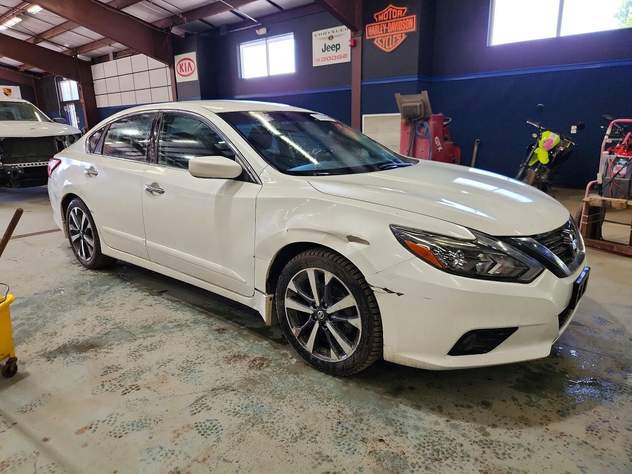 2016 Nissan Altima 2.5 Sr - Image 4
