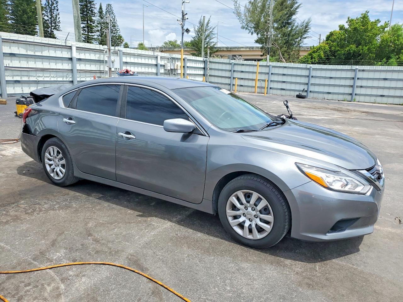 2016 Nissan Altima 2.5 S - Image 4