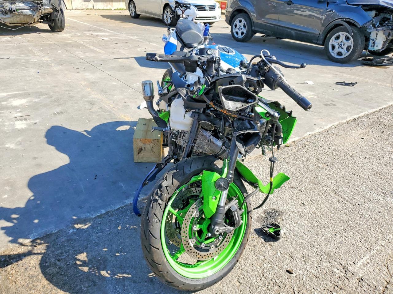 2024 Kawasaki Zx400 S - Фото 2