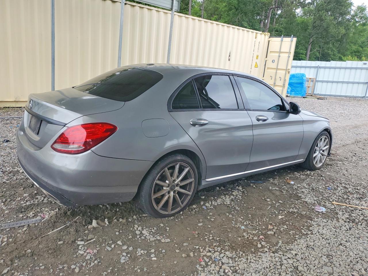 2016 Mercedes-Benz C 300 - Image 3