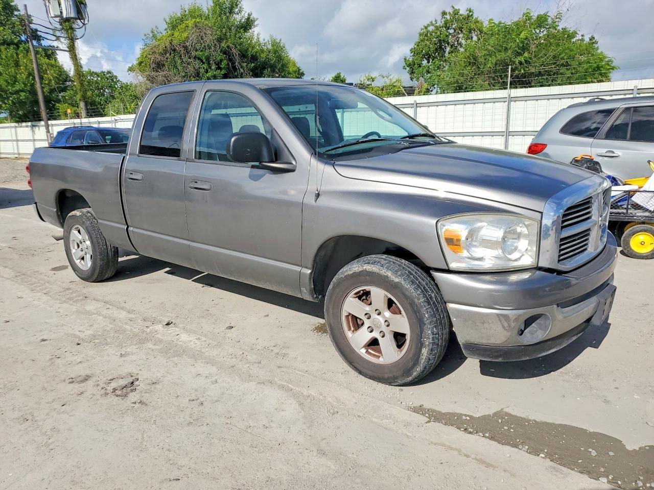 2007 Dodge Ram 1500 St - Фото 4