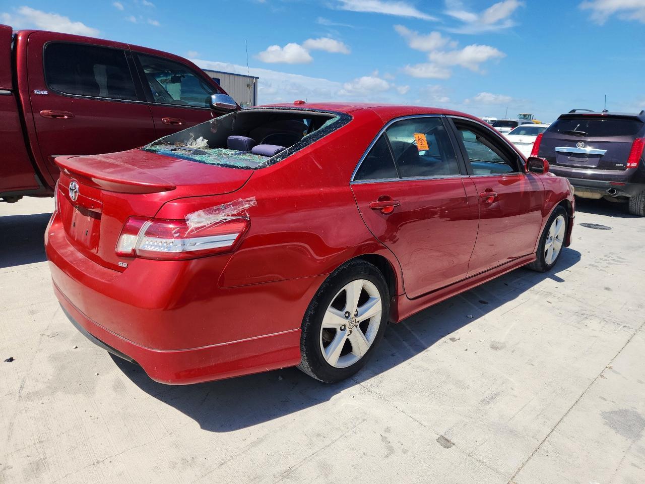 2010 Toyota Camry Se - Image 3
