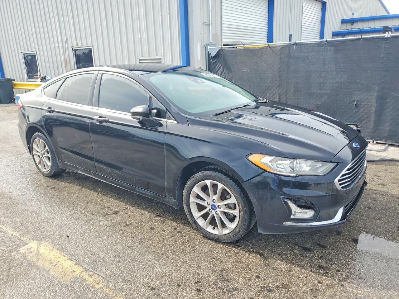 2020 Ford Fusion Se - Фото 4