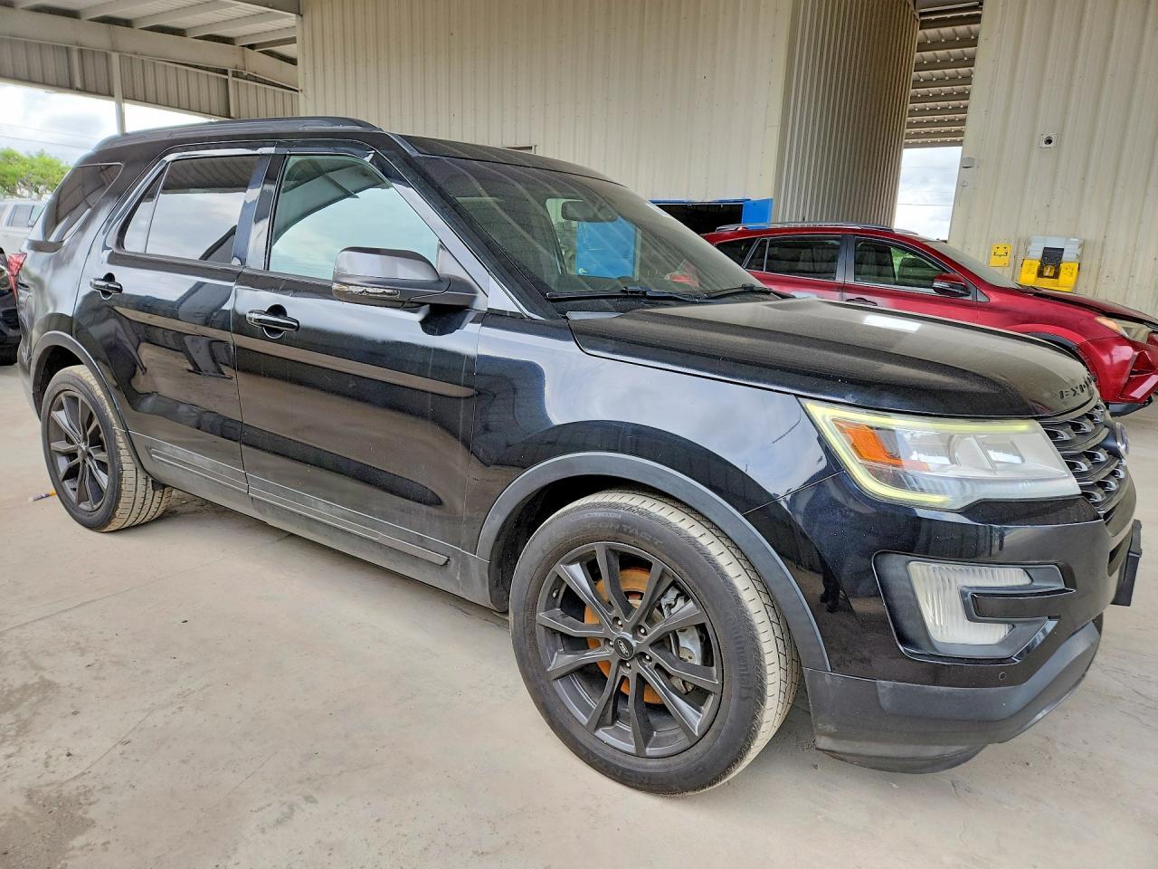2017 Ford Explorer Xlt - Фото 4