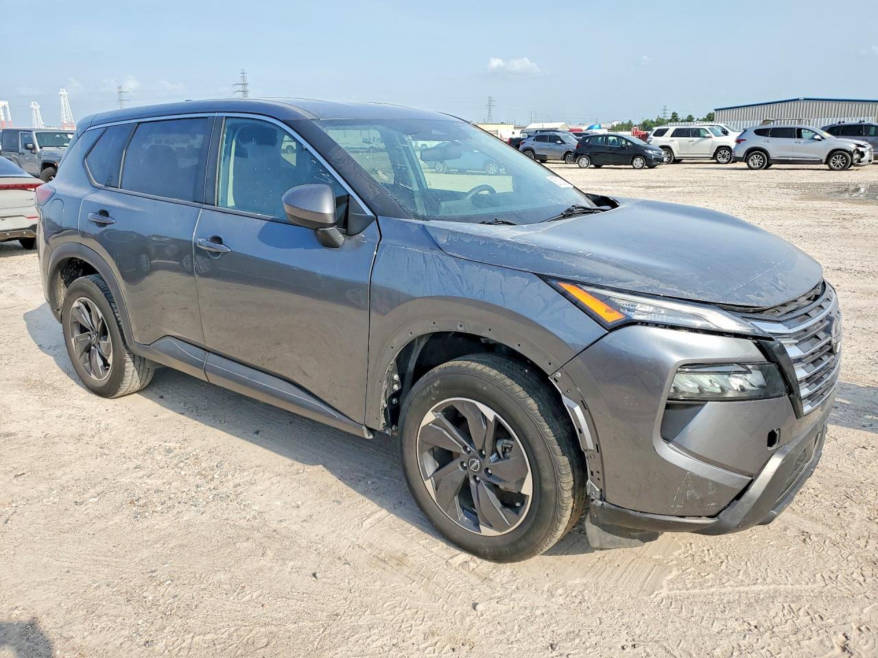 2024 Nissan Rogue Sv - Image 4