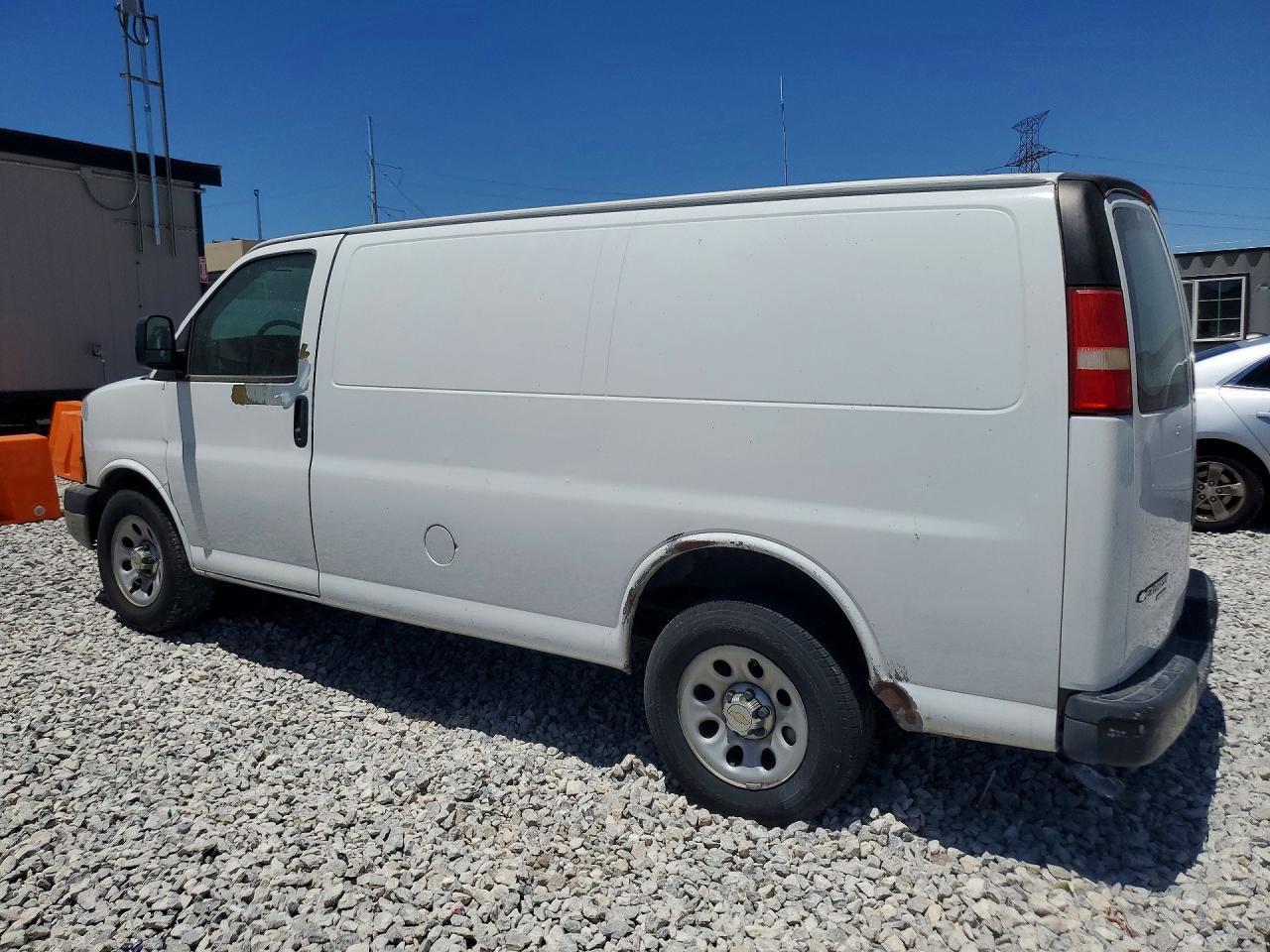 2012 Chevrolet Express 1500 Cargo Delivery Van - Фото 2