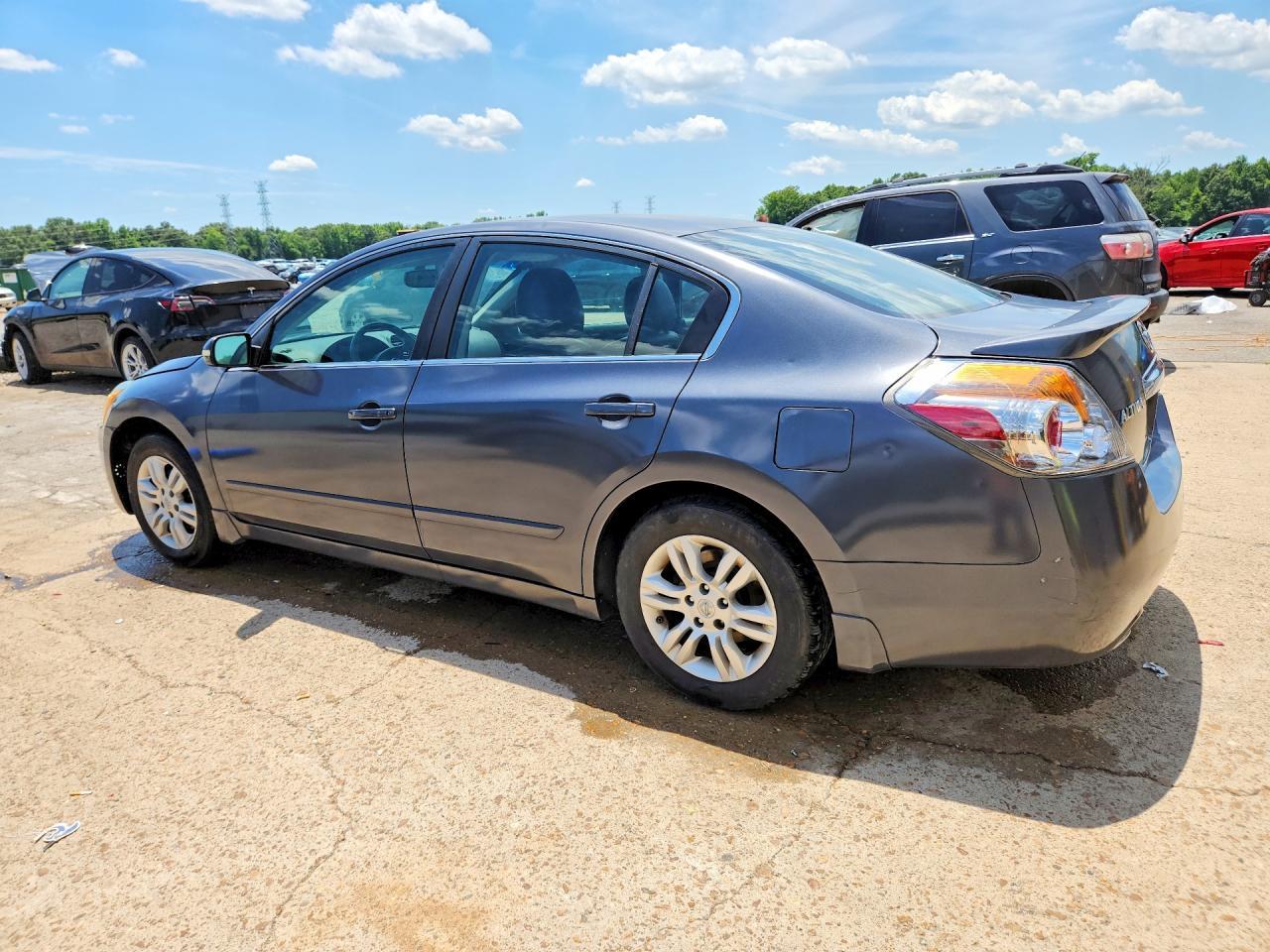2011 Nissan Altima 2.5 - Image 2