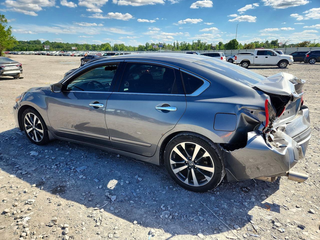 2016 Nissan Altima 2.5 Sr - Фото 2