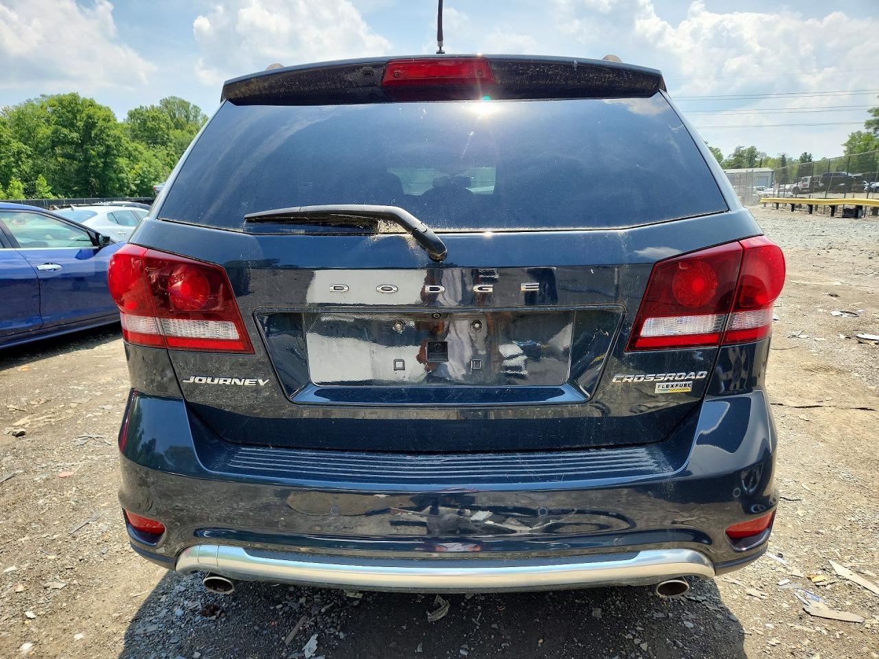 2017 Dodge Journey Crossroad - Image 6