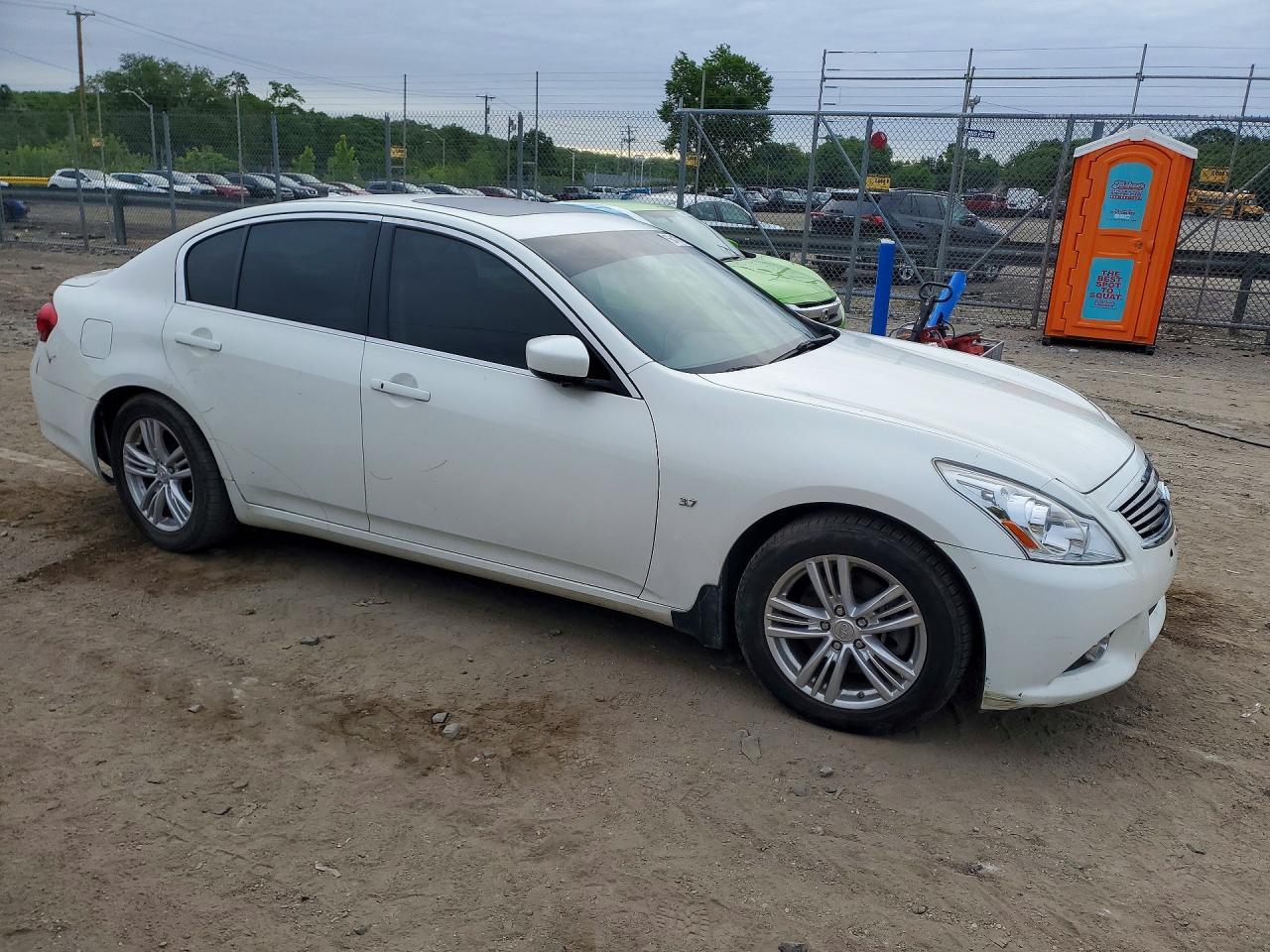 2015 Infiniti Q40 Base - Image 4