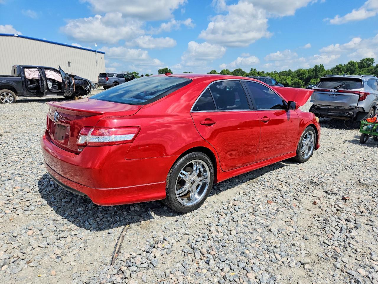 2011 Toyota Camry Se - Image 3
