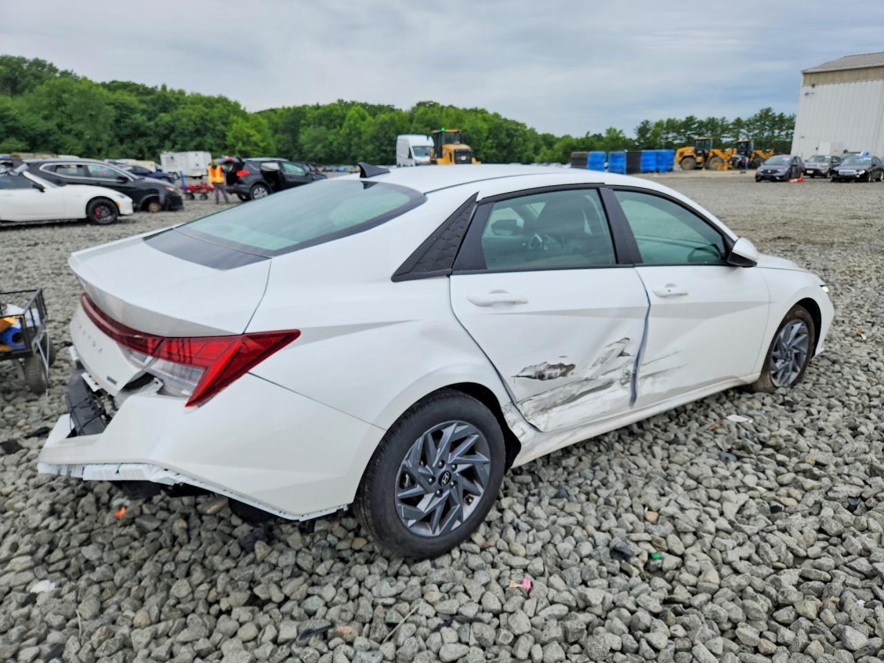 2025 Hyundai Elantra Hybrid Blue - Фото 3