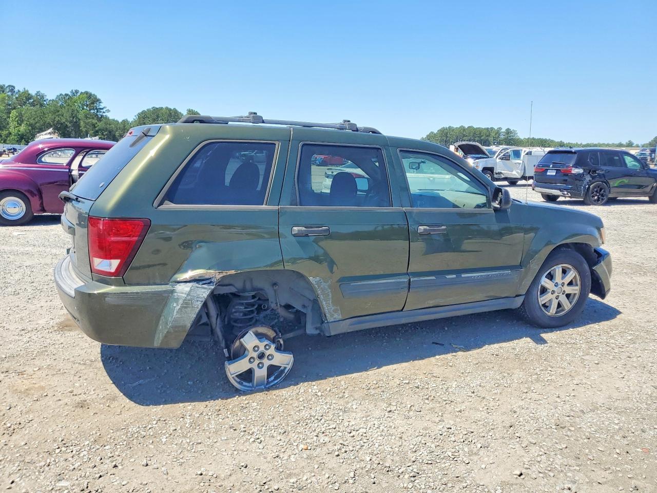 2006 Jeep Grand Cherokee Laredo - Image 3