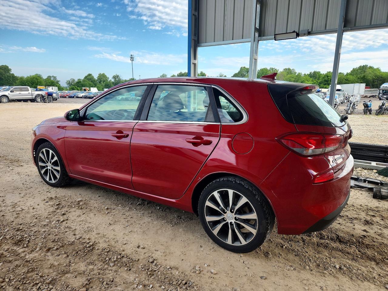 2018 Hyundai Elantra Gt Base - Фото 2