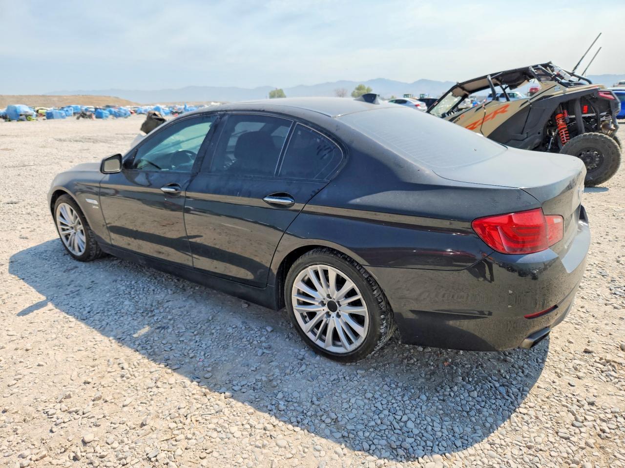 2011 BMW 550 Xi - Image 2