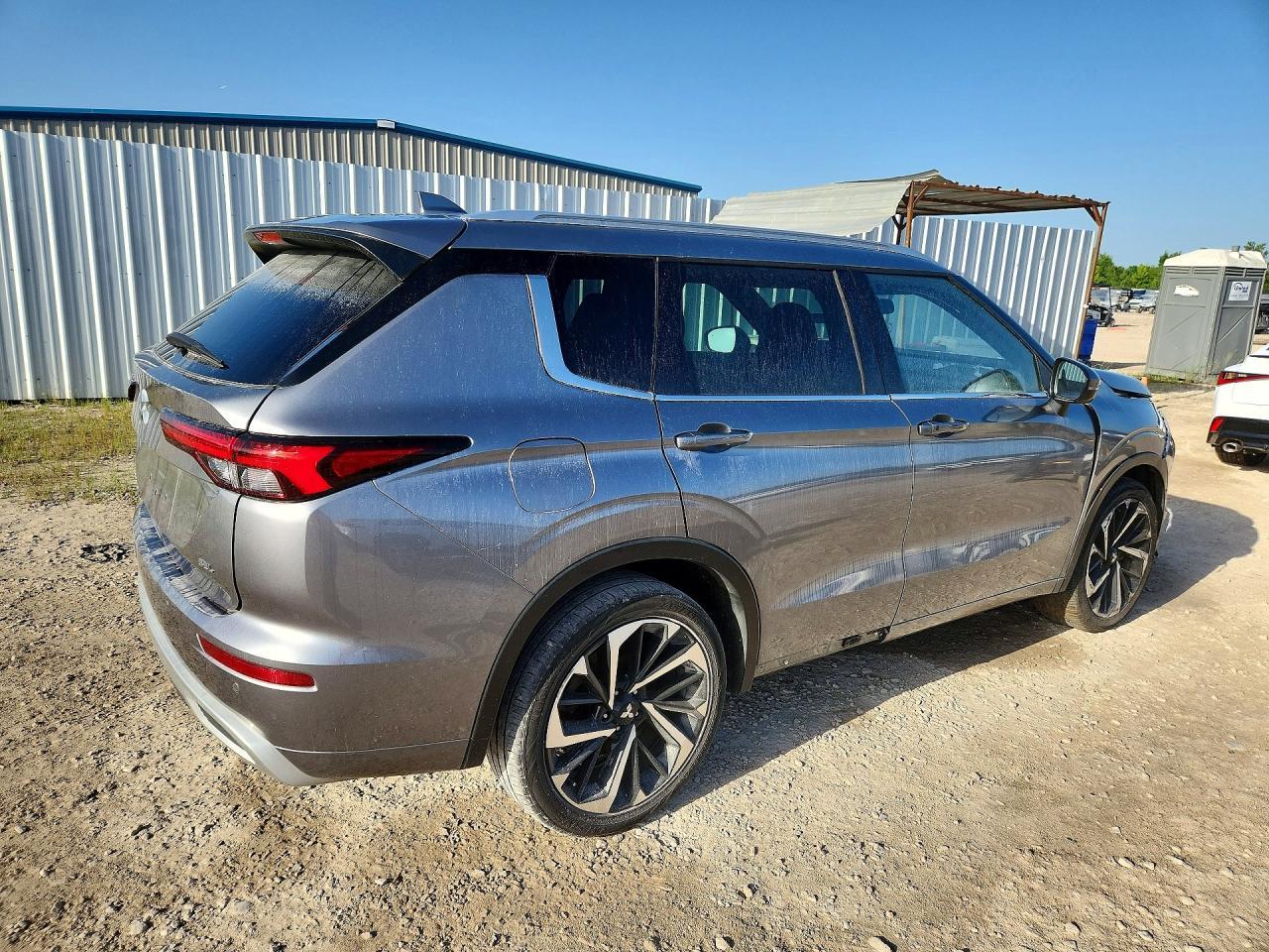 2022 Mitsubishi Outlander Sel - Image 3