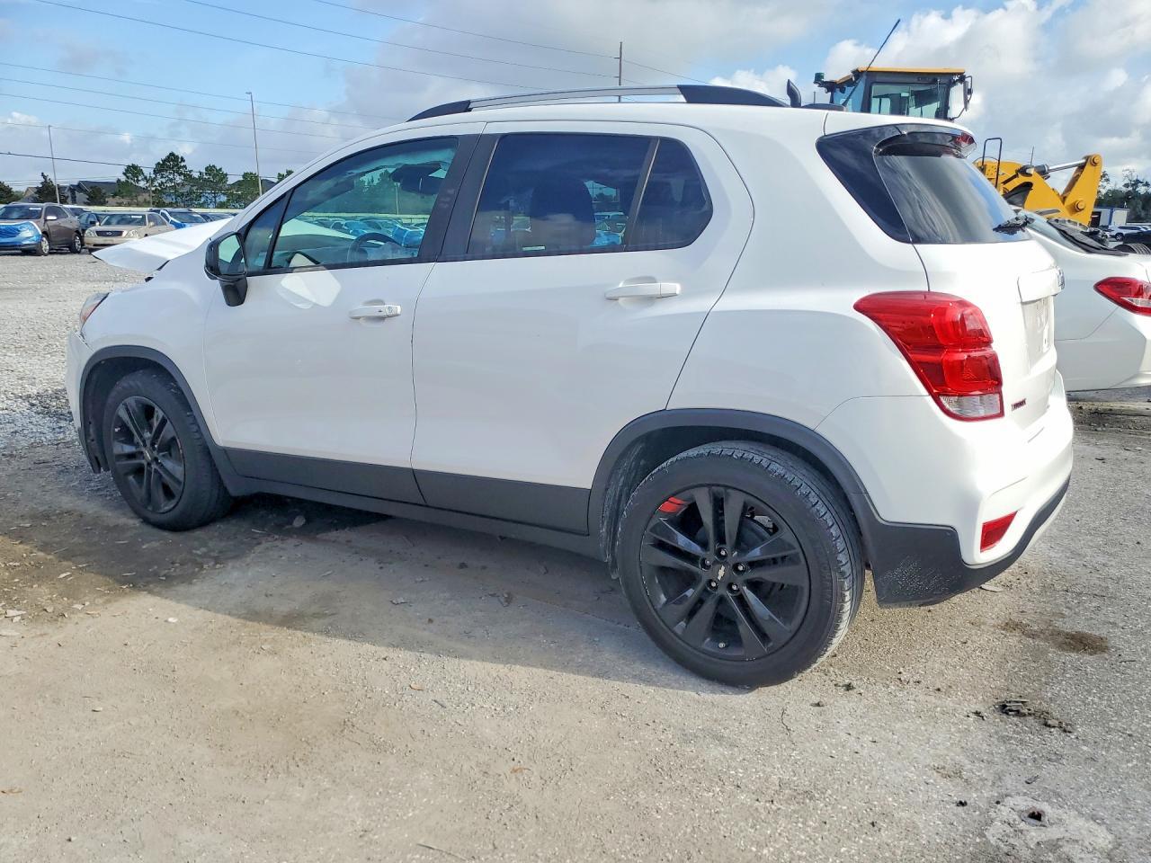 2020 Chevrolet Trax 1Lt - Image 2