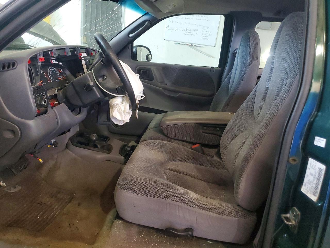1999 Dodge Dakota - Image 7