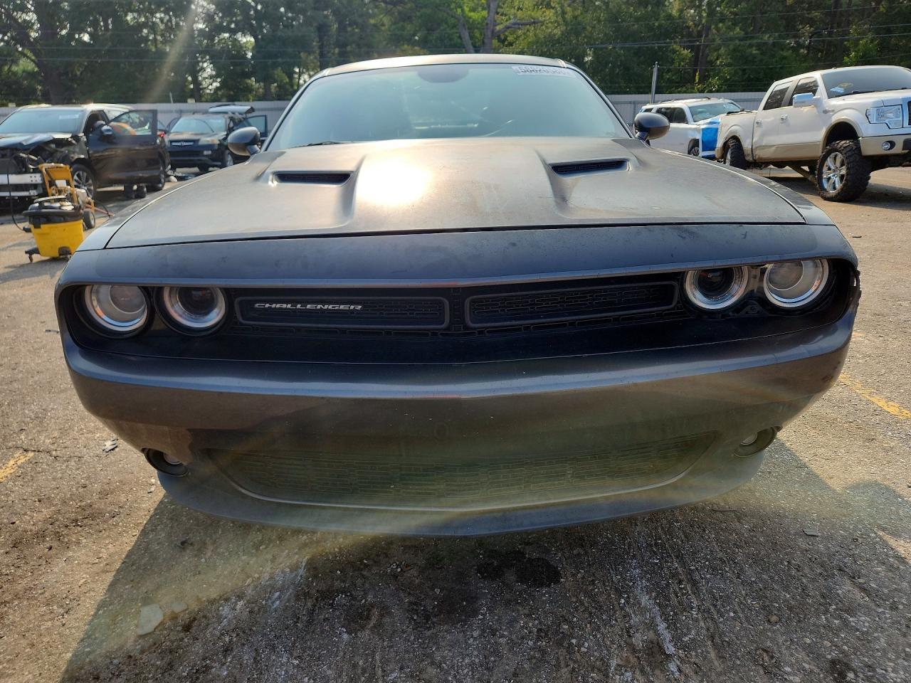 2017 Dodge Challenger Sxt - Image 5