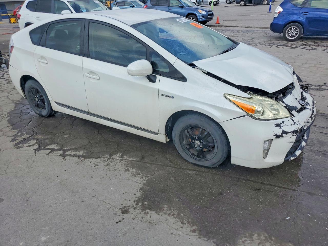 2012 Toyota Prius Two - Фото 4