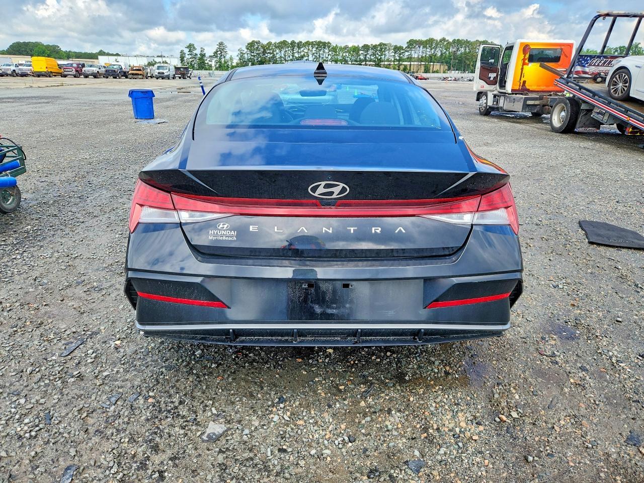 2025 Hyundai Elantra Sel - Фото 6