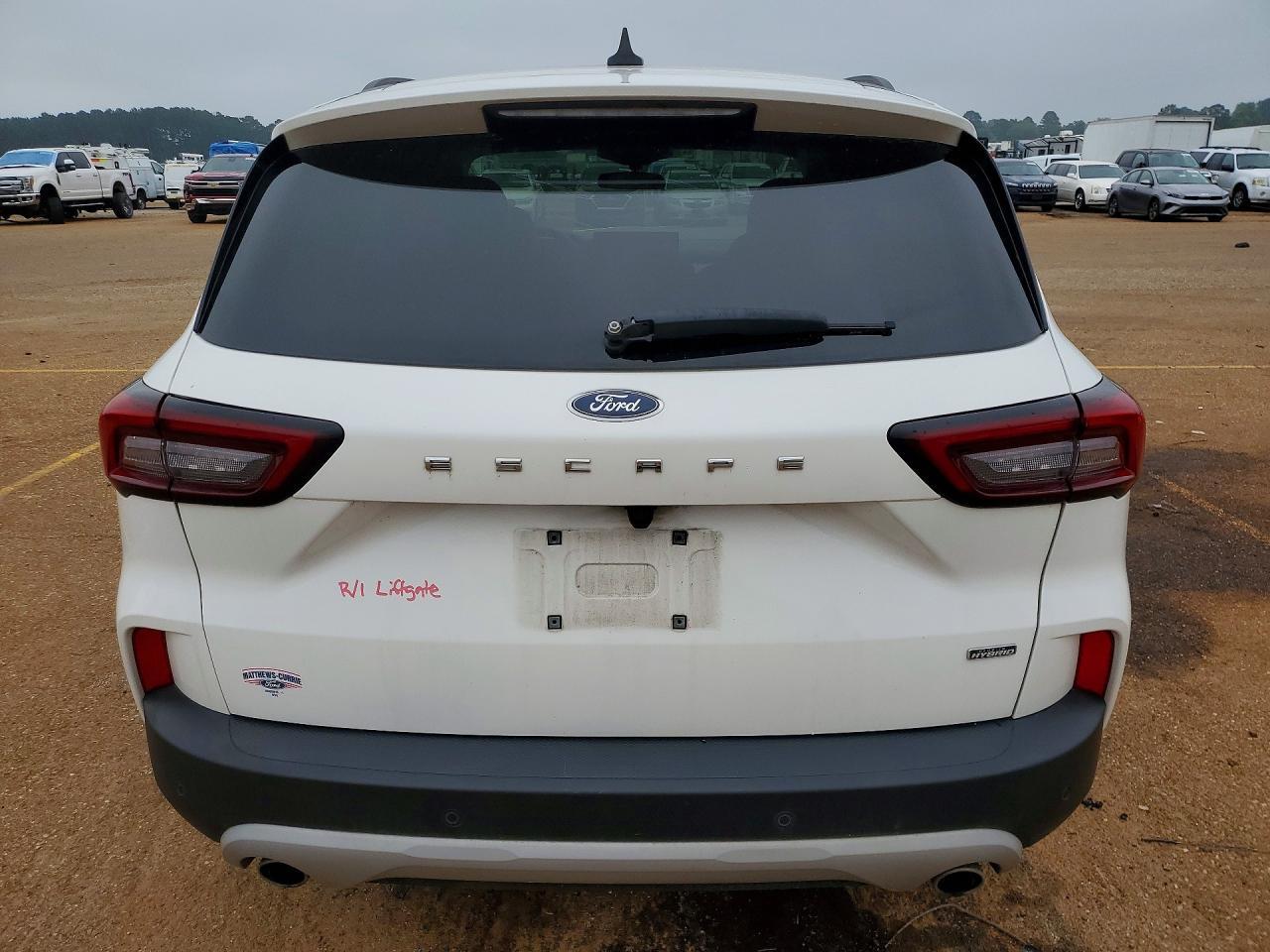 2023 Ford Escape - Image 6
