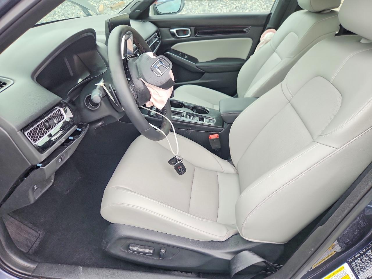 2025 Honda Civic Sport Touring - Image 7